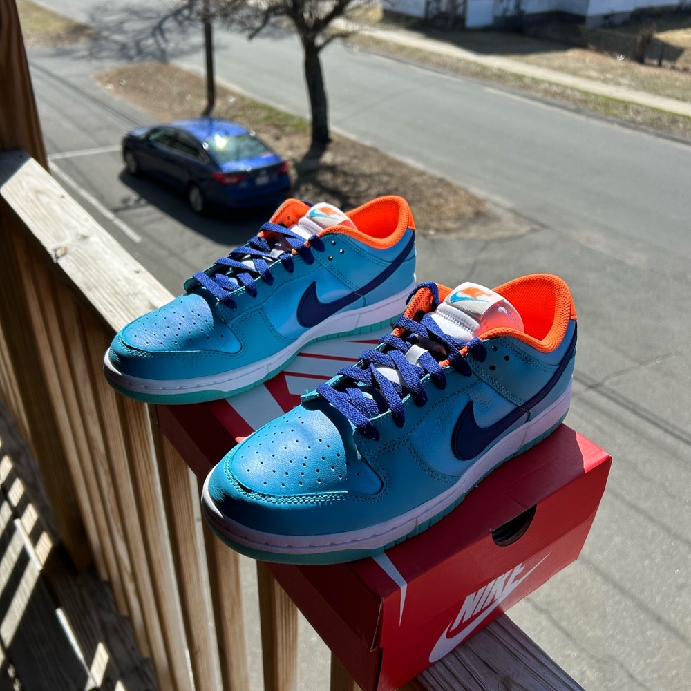 Nike dunk Low Size 9 Brand new Dead stock